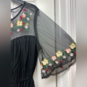 Floral cute black dress medium